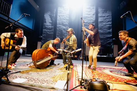 infamous stringdusters